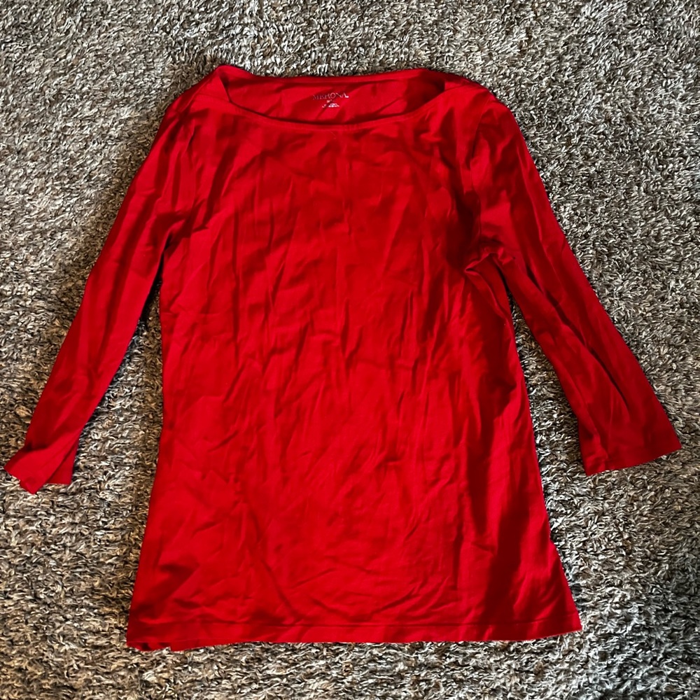 Women’s Red Scoop Neck Long Sleeve Top